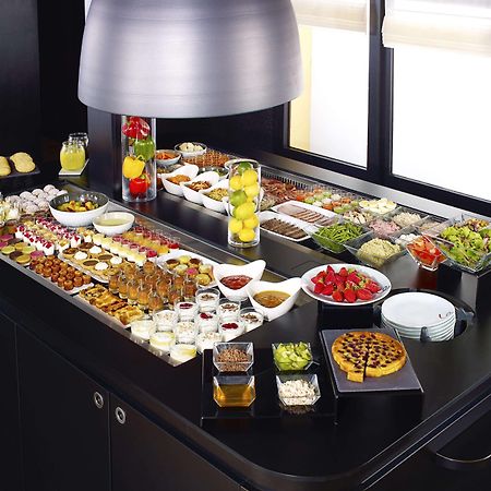 Campanile Grenoble Nord - Saint-Egreve Hotel Restaurant photo