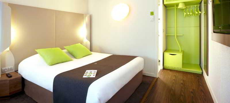 Campanile Grenoble Nord - Saint-Egreve Hotel Exterior photo